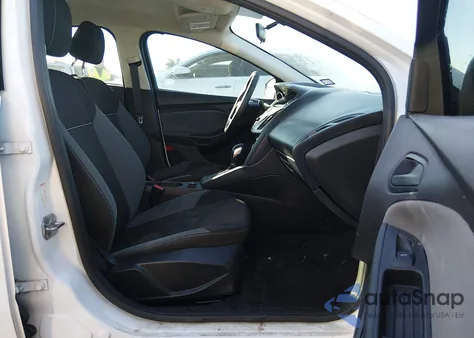 2014 Ford Focus S z USA, uszkodzony, nr VIN 1FADP3E25EL270300